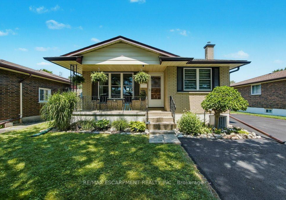 5945-frontenac-street-niagara-falls-ontario-x12315617