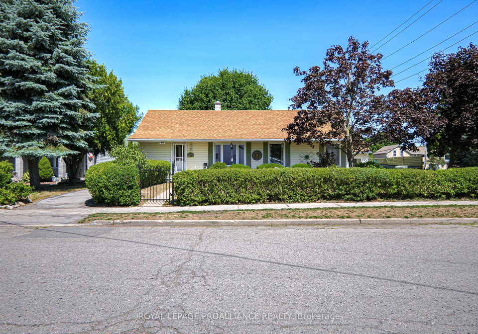 18-jackson-street-quinte-west-ontario-x12315730
