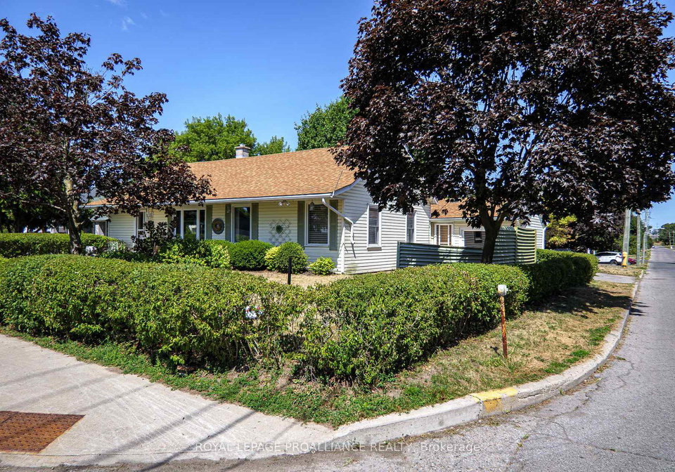 18-jackson-street-quinte-west-ontario-x12315730