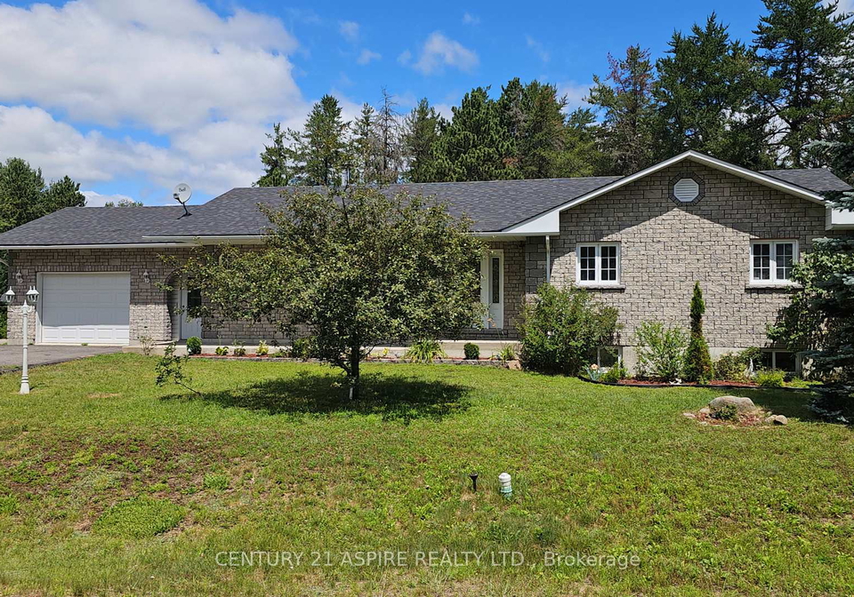70-sprucedale-avenue-madawaska-valley-ontario-x12315760