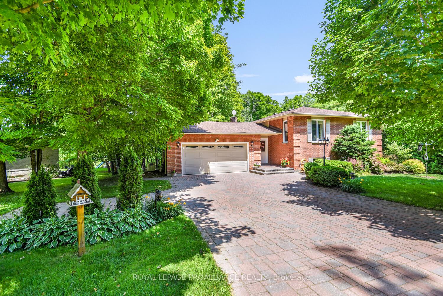 403-yole-crescent-elizabethtown-kitley-ontario-x12315783