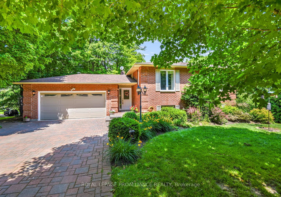 403-yole-crescent-elizabethtown-kitley-ontario-x12315783