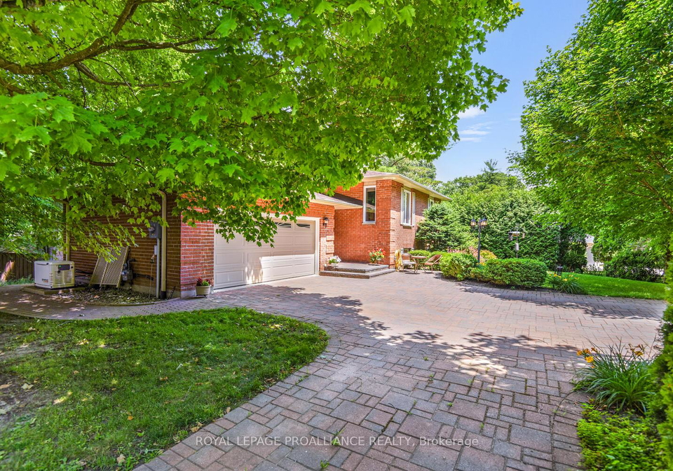 403-yole-crescent-elizabethtown-kitley-ontario-x12315783