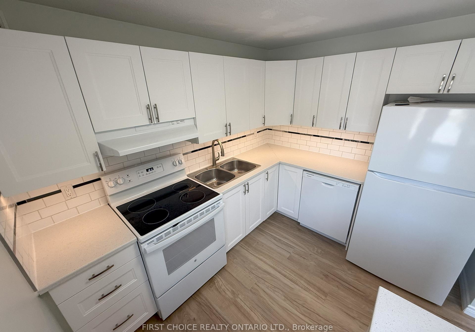 7806-jeanne-darc-boulevard-ottawa-ontario-x12316517