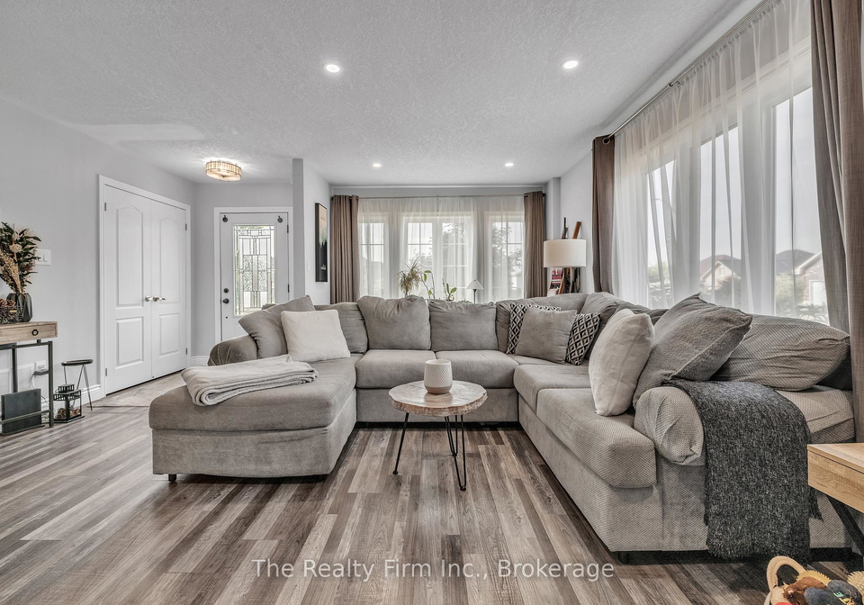 4-tompkins-court-norwich-ontario-x12316574