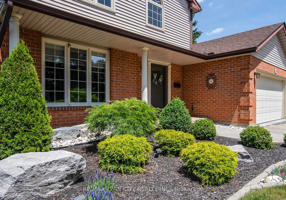 162-ambleside-court-waterloo-ontario-x12316575