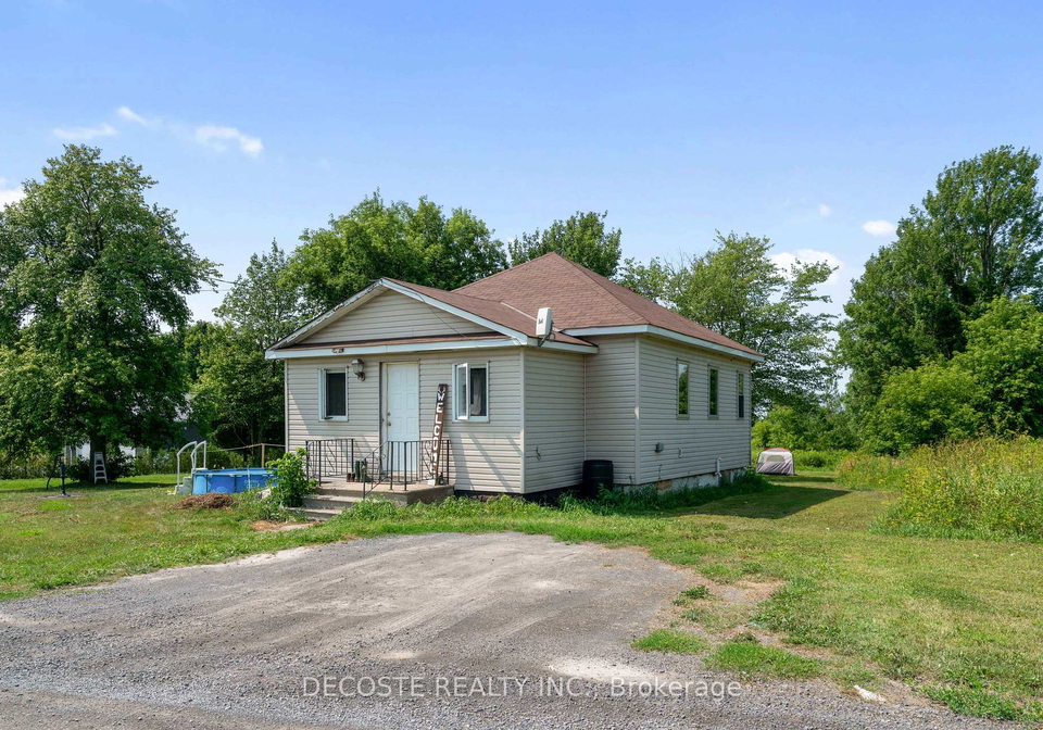 16371-duffs-corners-road-north-stormont-ontario-x12316584