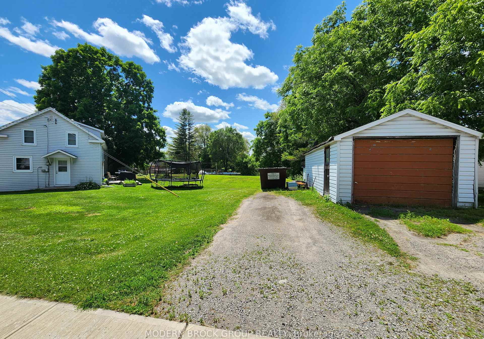 4-main-street-w-w-elizabethtown-kitley-ontario-x12316693