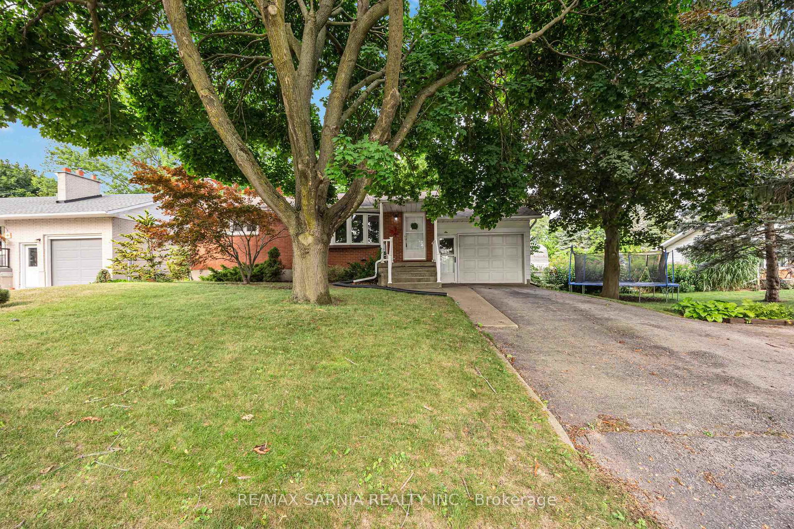 6-park-lane-lambton-shores-ontario-x12317268