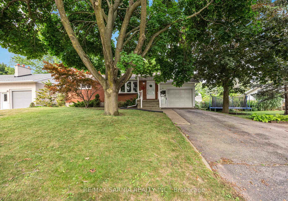 6-park-lane-lambton-shores-ontario-x12317268