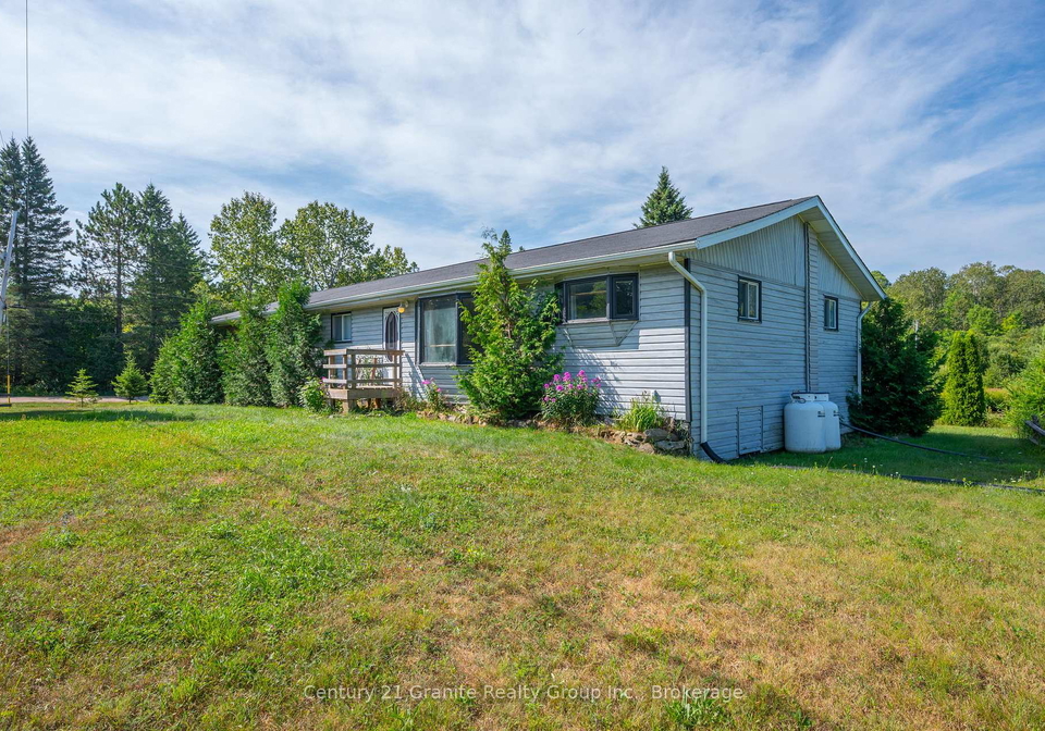 10-hillside-road-hastings-highlands-ontario-x12317580