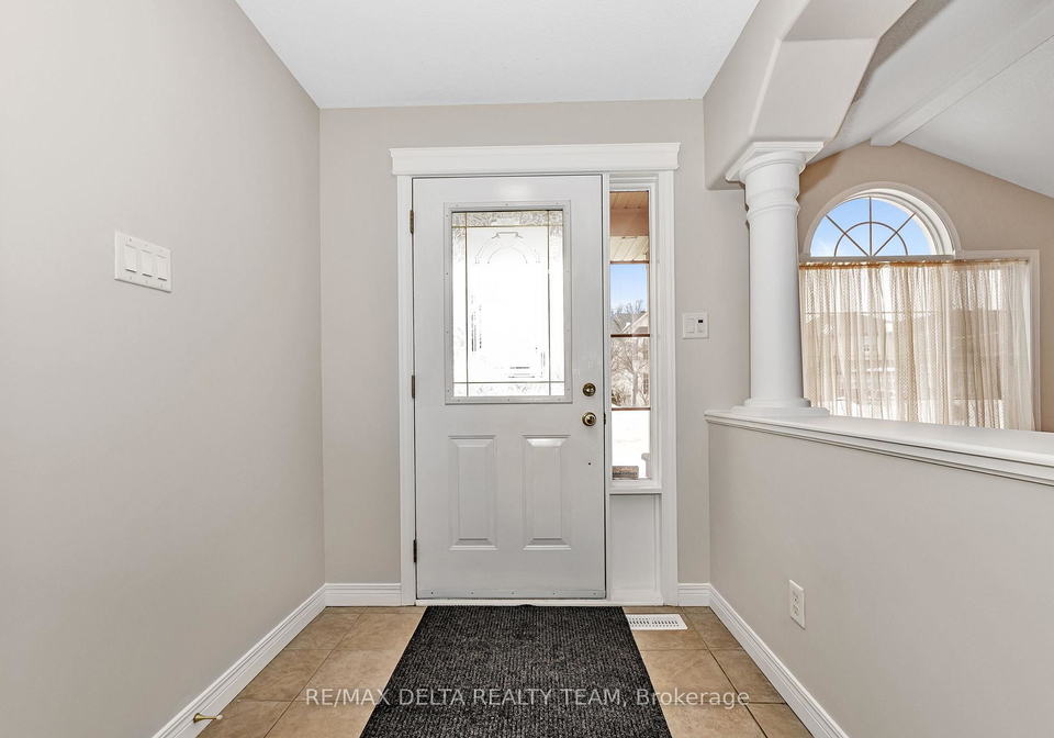 5-bentgrass-green-na-ottawa-ontario-x12317672