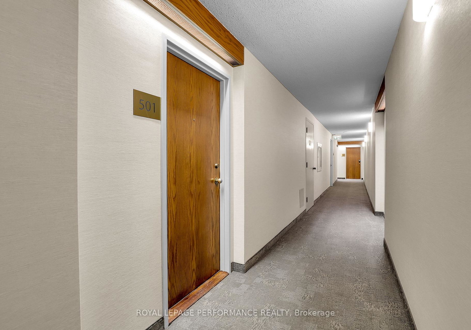 470-laurier-avenue-w-w-ottawa-ontario-x12318013