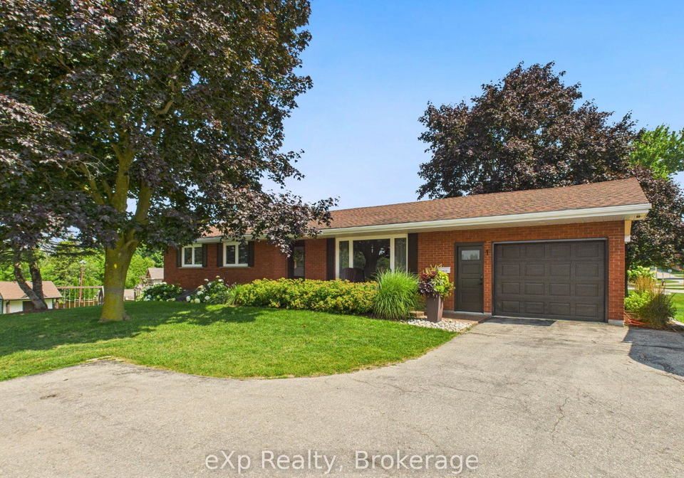 1-clark-street-south-bruce-ontario-x12318126