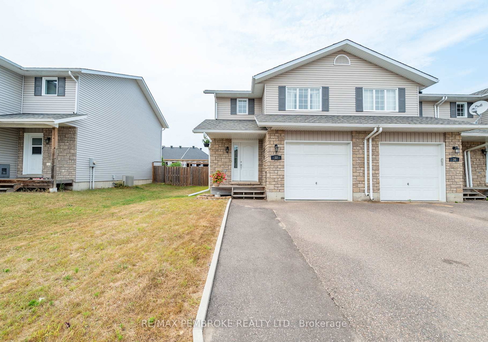 32-winston-avenue-petawawa-ontario-x12318358
