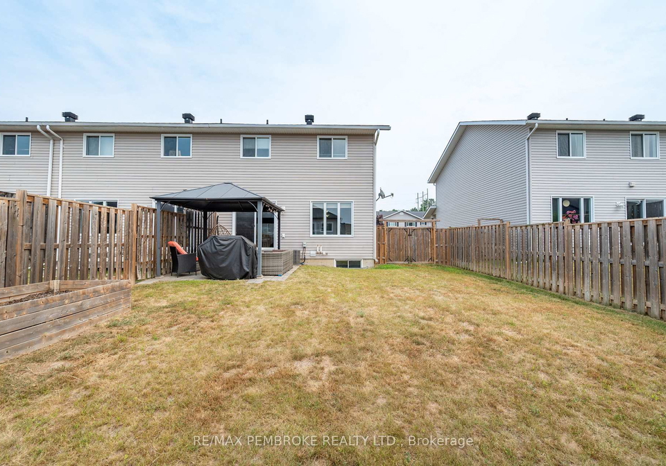 32-winston-avenue-petawawa-ontario-x12318358