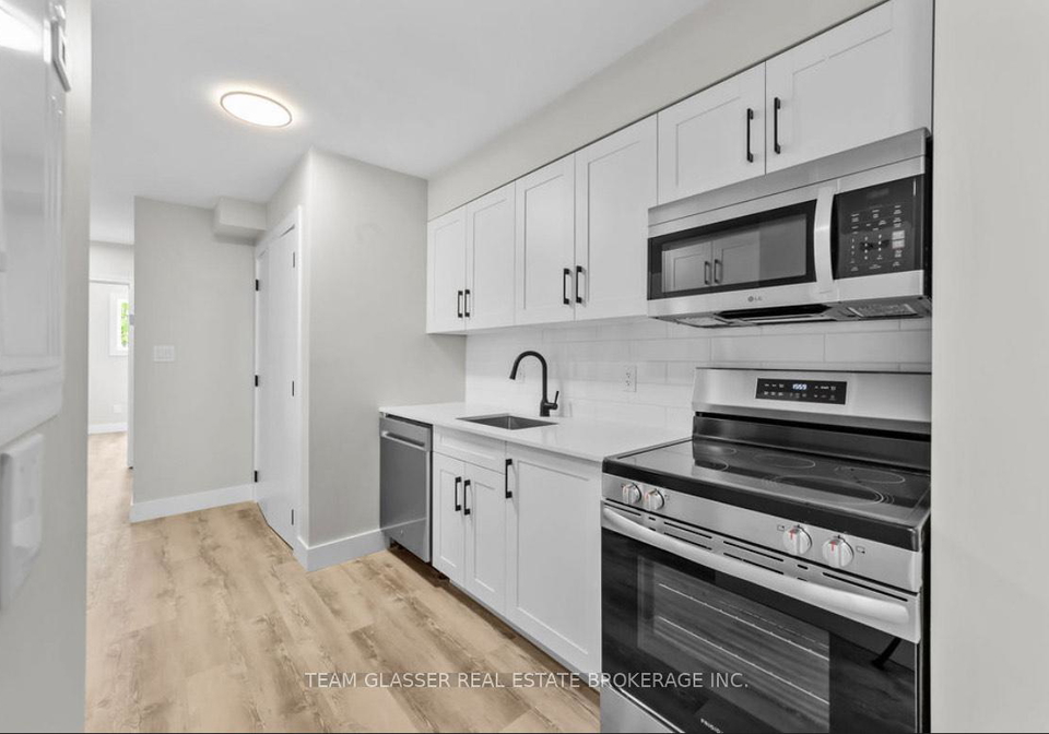 400-scenic-drive-london-south-ontario-x12318397