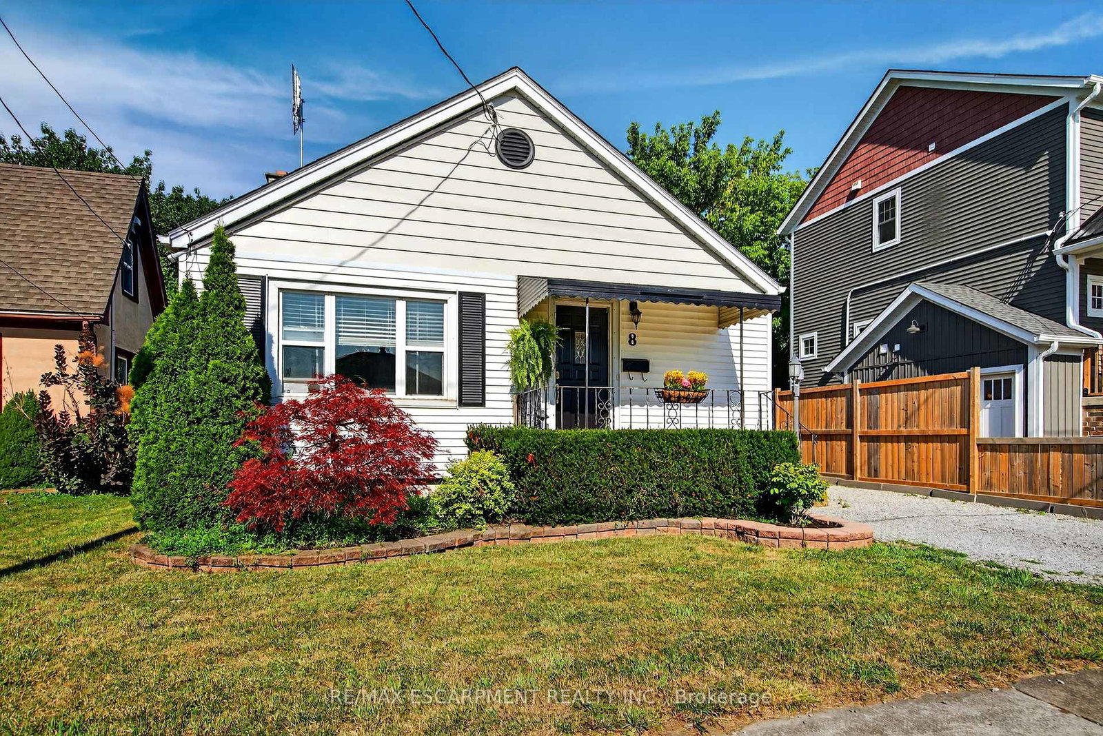 8-campbell-avenue-st-catharines-ontario-x12318482