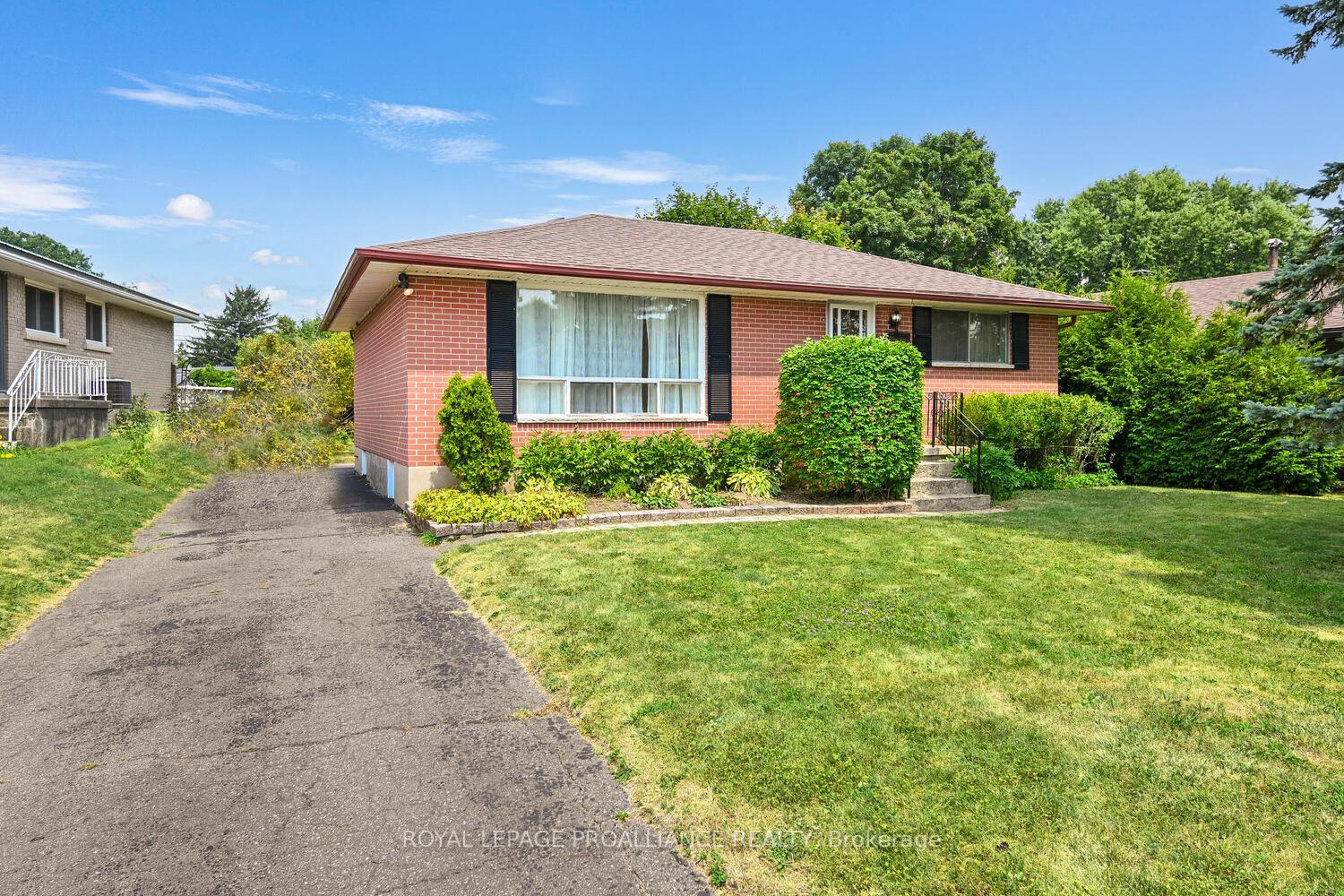 23-manor-drive-brockville-ontario-x12318605