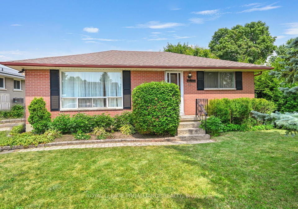 23-manor-drive-brockville-ontario-x12318605