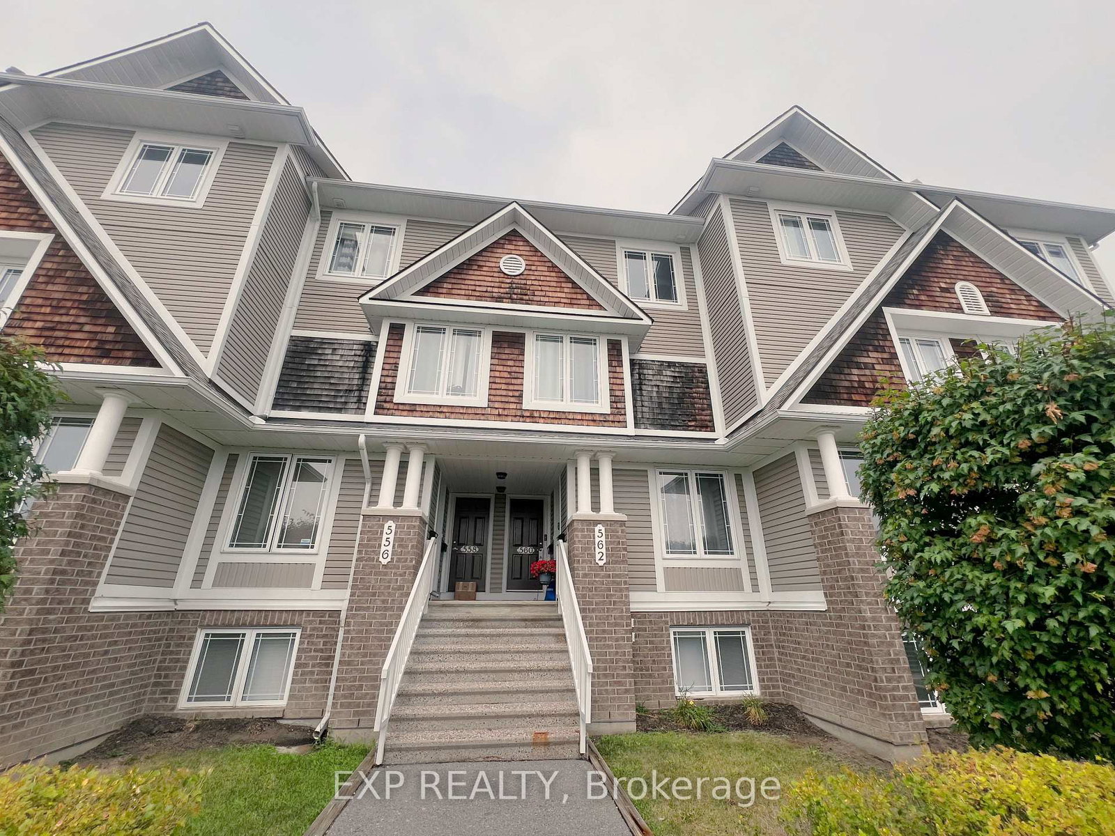 560-lakeridge-drive-ottawa-ontario-x12318648