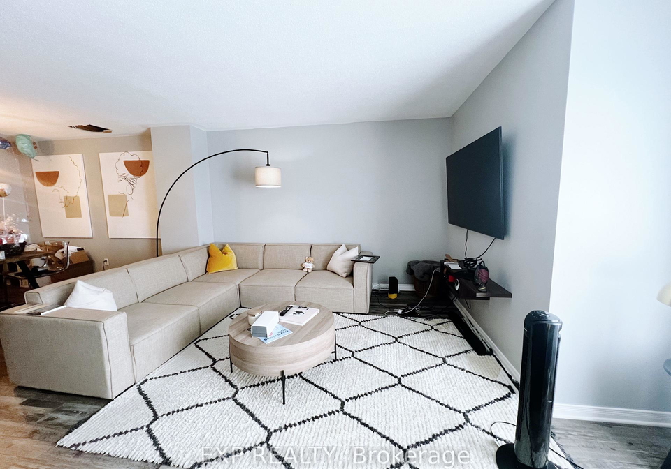 560-lakeridge-drive-ottawa-ontario-x12318648