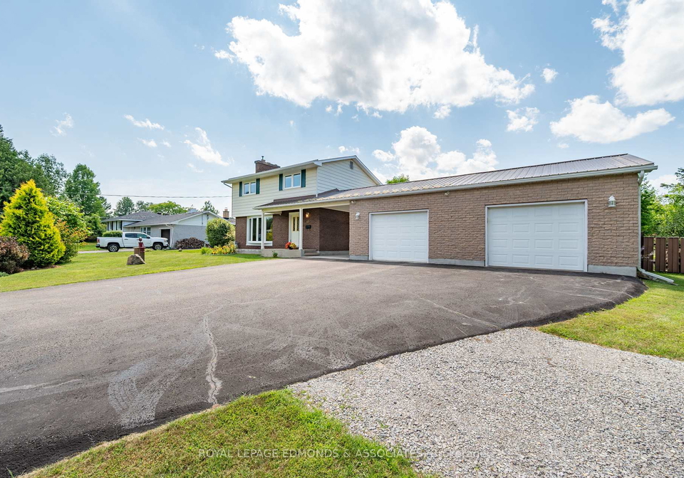 23-barry-street-laurentian-valley-ontario-x12319022