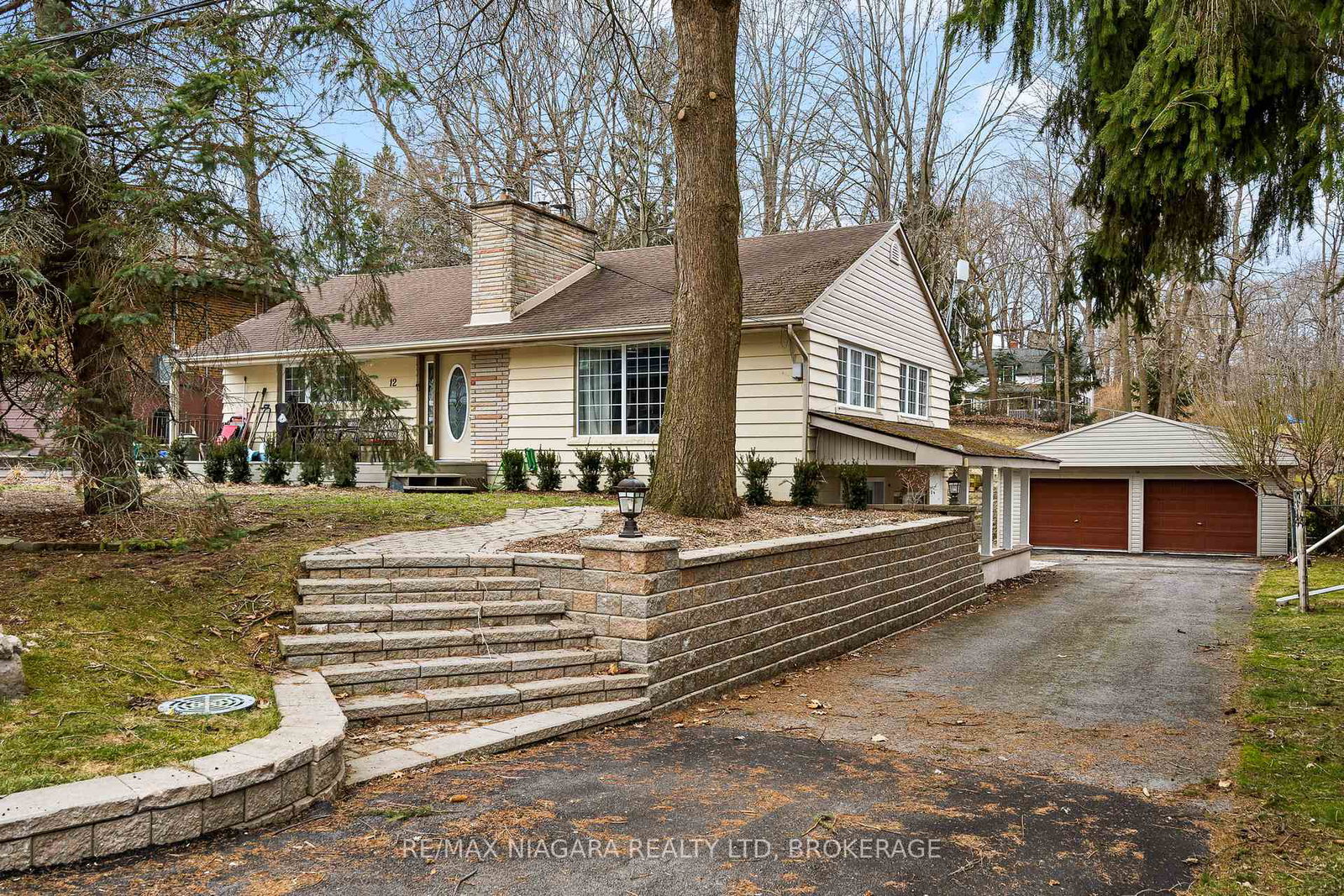 12-cedar-street-port-colborne-ontario-x12319038
