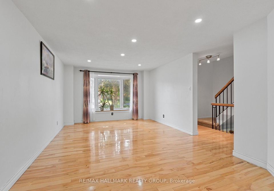 1089-barwell-avenue-ottawa-ontario-x12319080