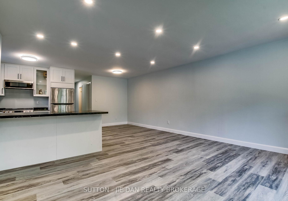 42-wenlock-crescent-london-north-ontario-x12319138
