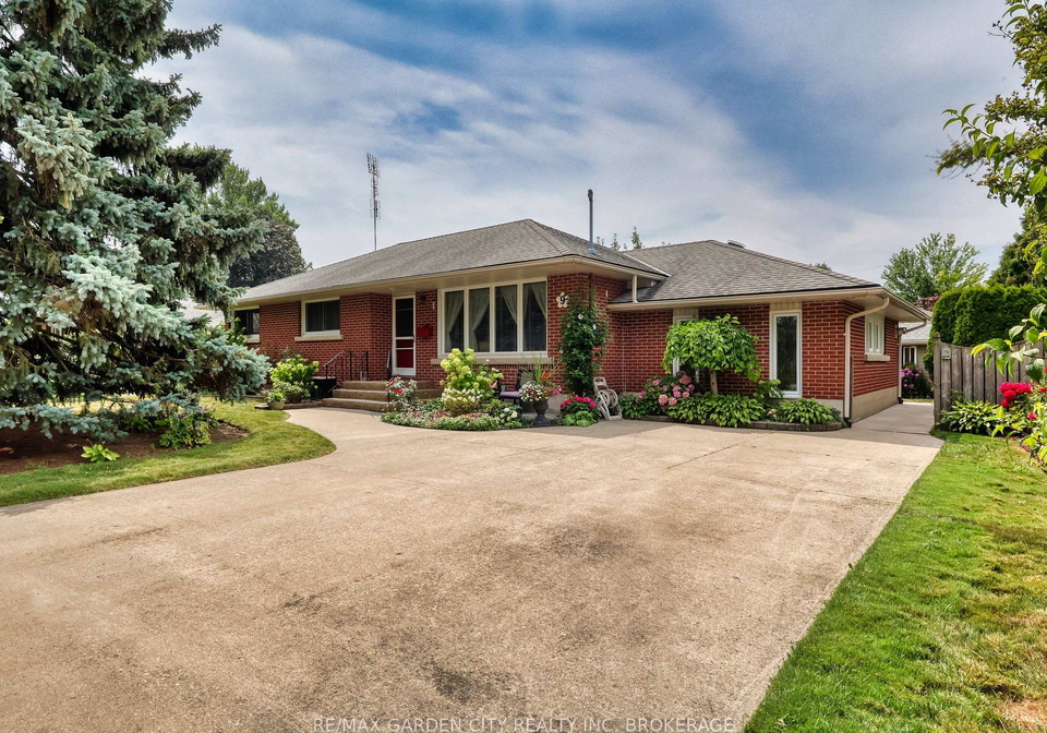 9-champa-drive-st-catharines-ontario-x12319310