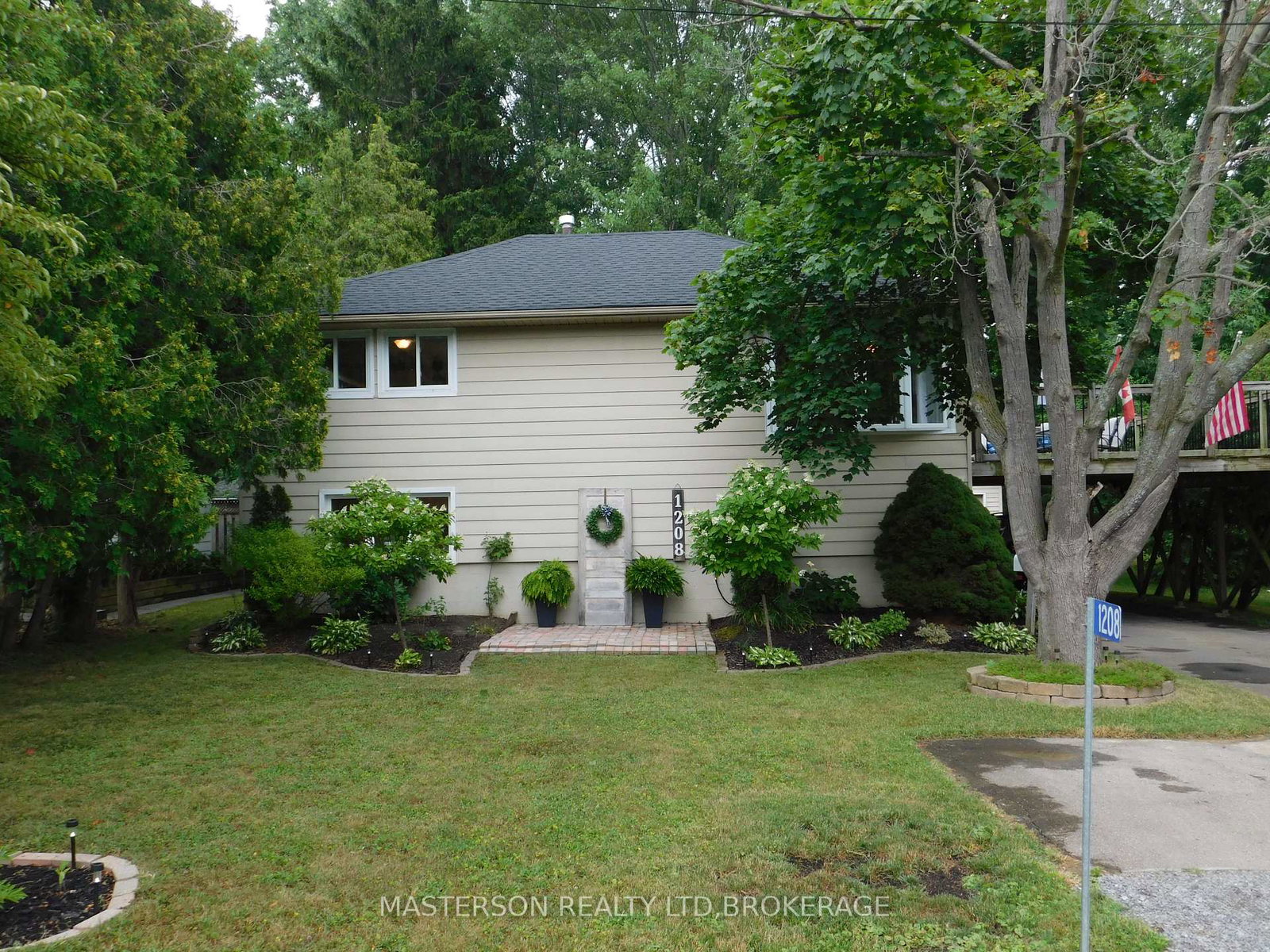 1208-benner-avenue-fort-erie-ontario-x12319431