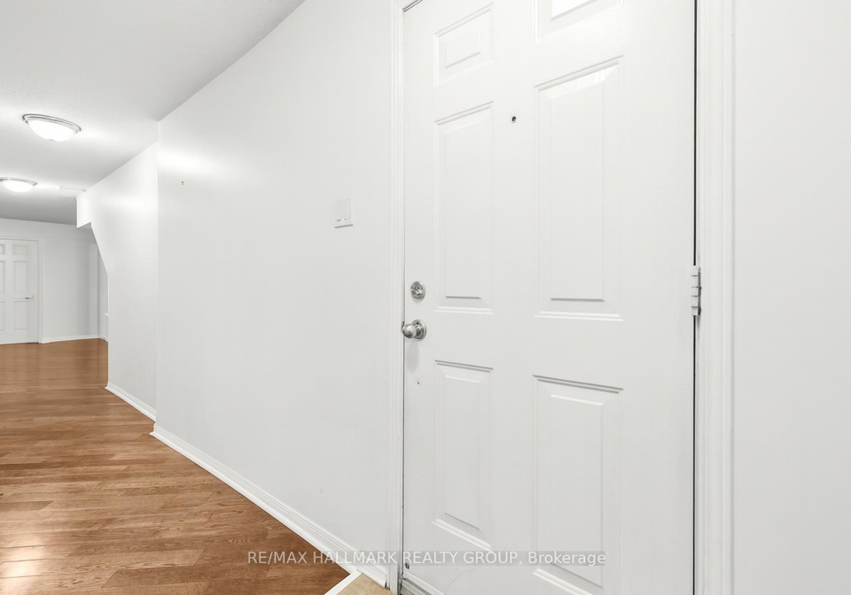 235-keltie-private-ottawa-ontario-x12319648