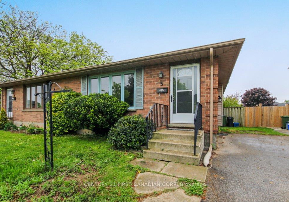 5-golding-place-st-thomas-ontario-x12320027