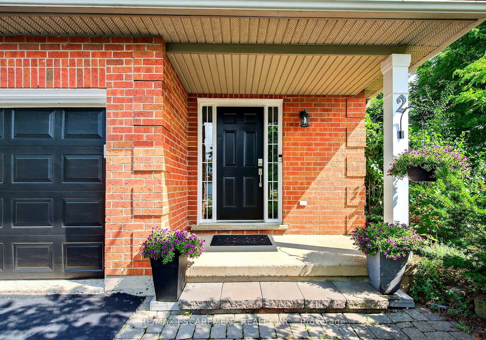 2-newell-court-hamilton-ontario-x12320206