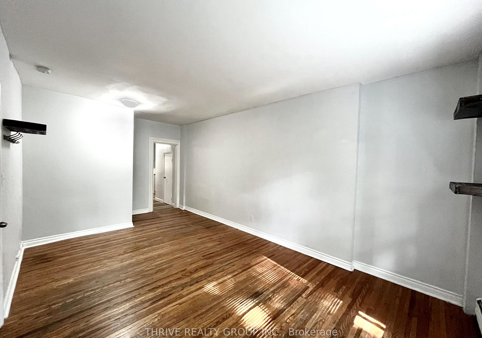 1-waverley-place-london-east-ontario-x12320260
