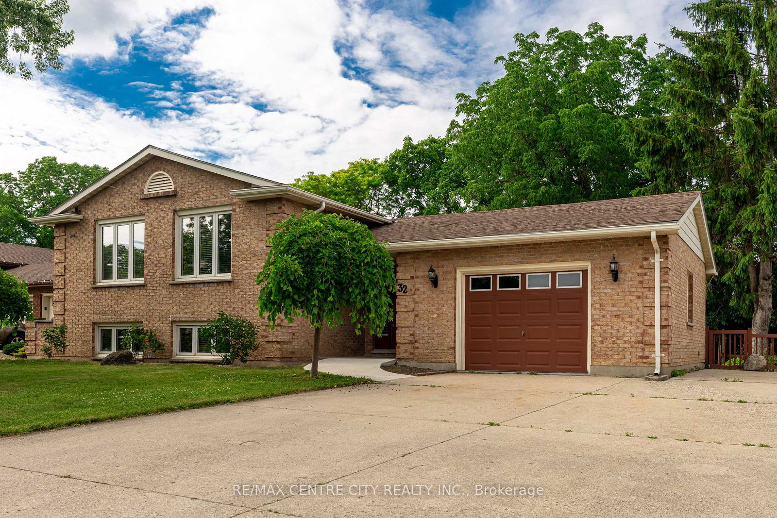 32-lakeview-circle-st-thomas-ontario-x12320395