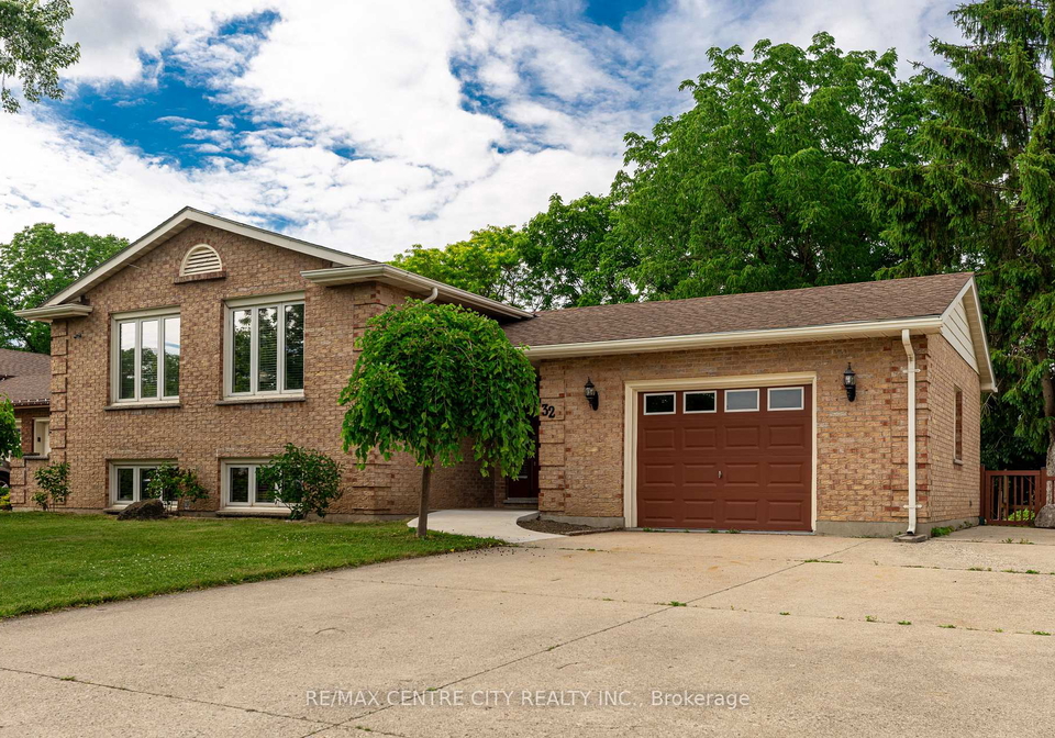 32-lakeview-circle-st-thomas-ontario-x12320395