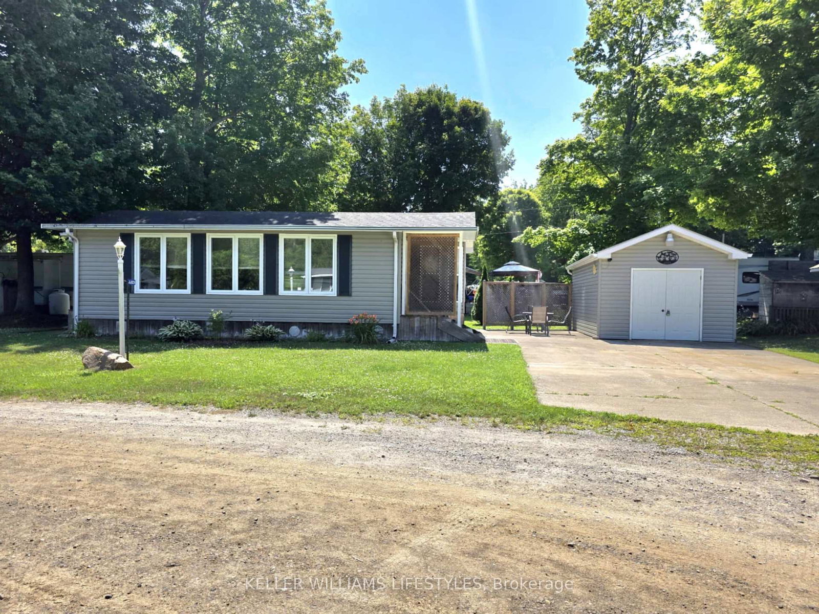 9338-west-ipperwash-road-lambton-shores-ontario-x12320513