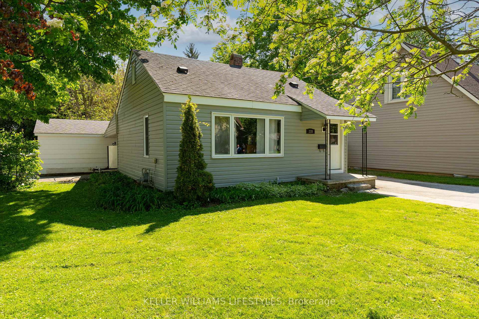 228-princess-street-e-e-central-huron-ontario-x12320530