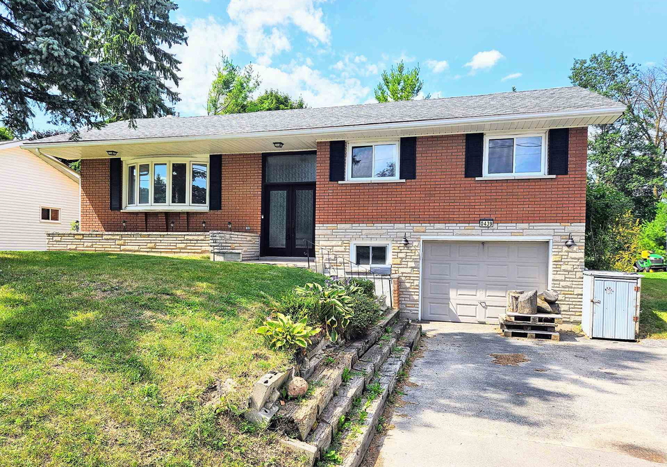 439-queen-street-e-e-wellington-north-ontario-x12320549