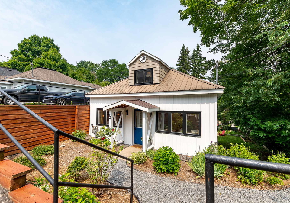 14-cora-street-e-e-huntsville-ontario-x12320720