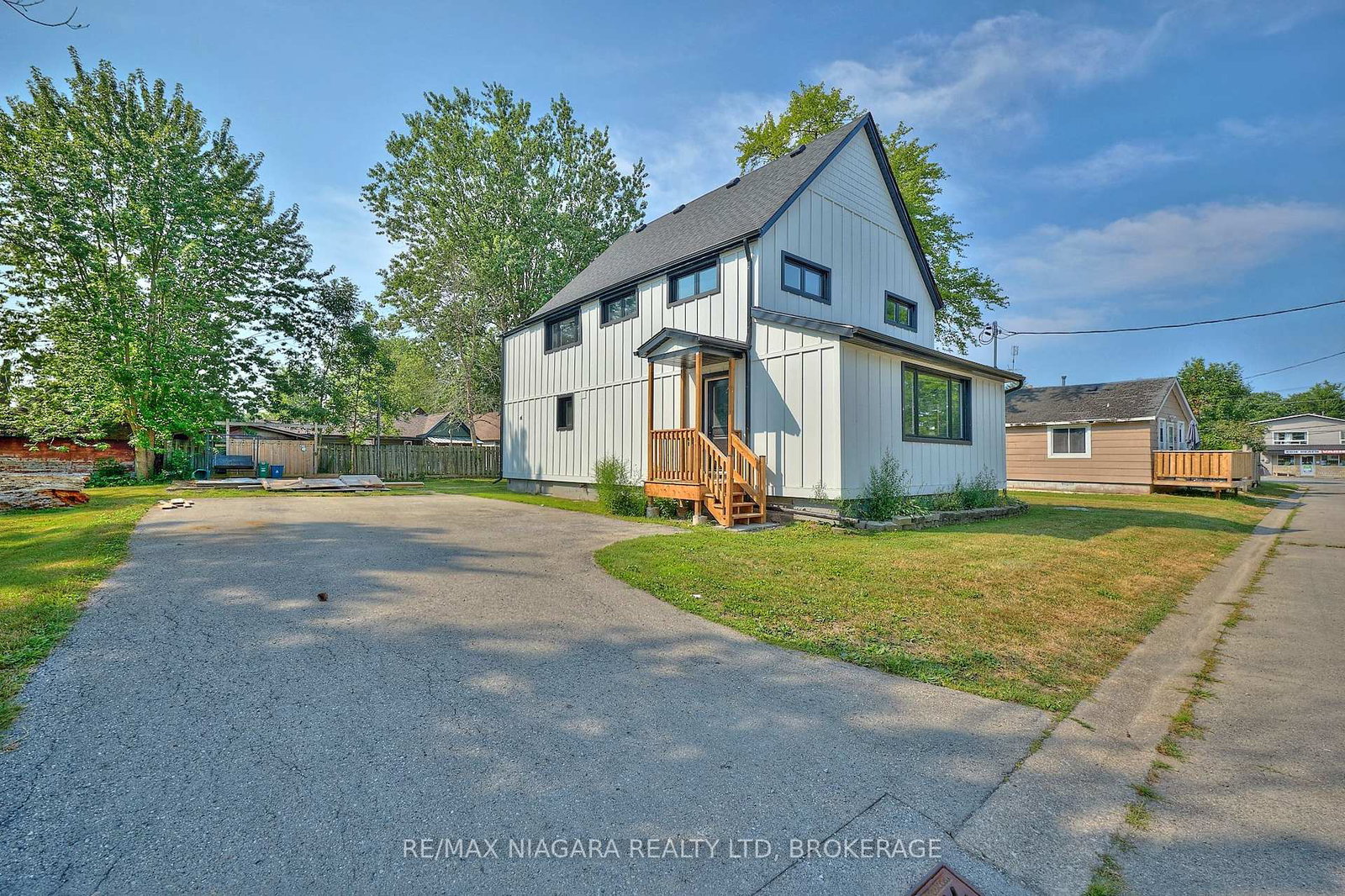 19-maccabee-avenue-fort-erie-ontario-x12320811