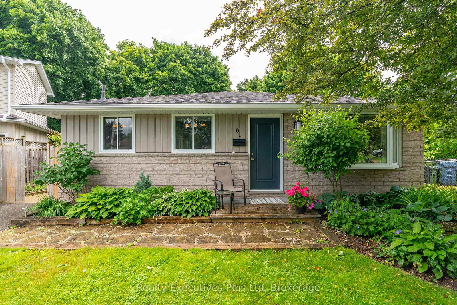 61-mcilwraith-crescent-guelph-ontario-x12320837