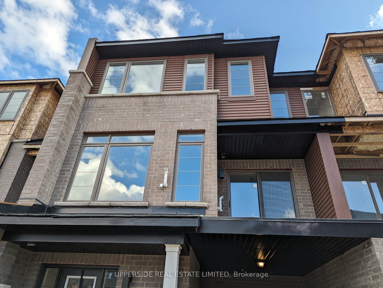 61-soho-street-hamilton-ontario-x12320854