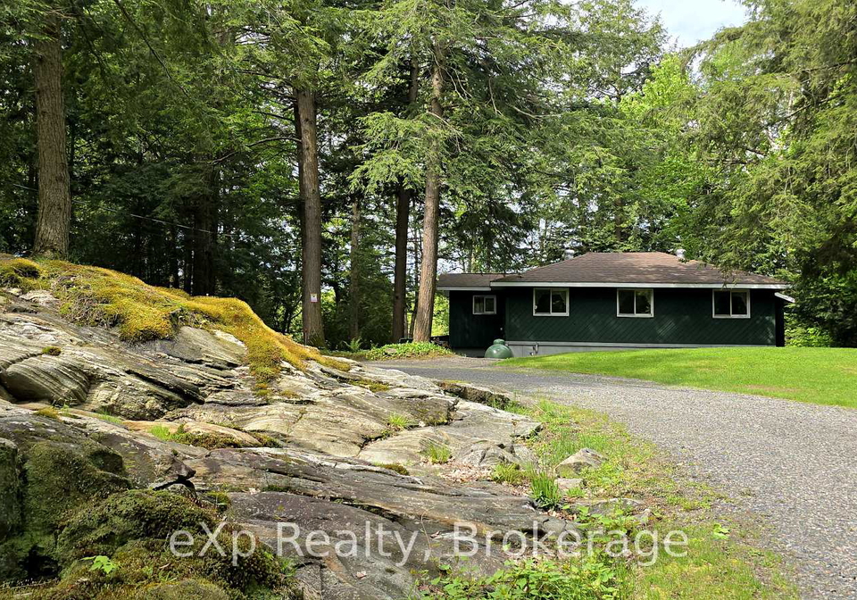 36-roberts-lake-road-e-e-seguin-ontario-x12320919