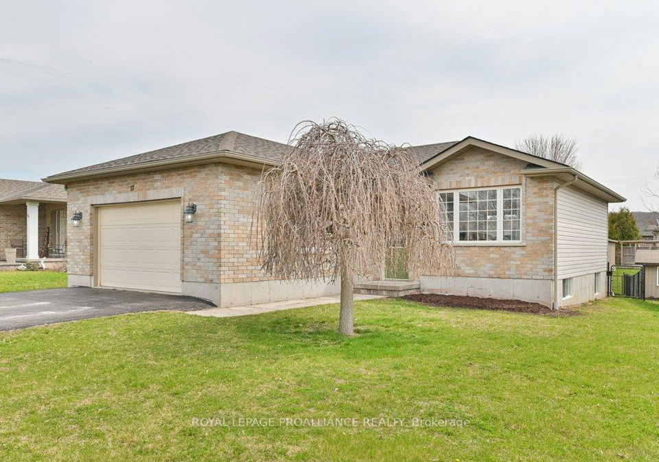 17-stonegate-crescent-quinte-west-ontario-x12320961