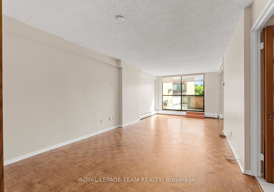 515-st-laurent-boulevard-ottawa-ontario-x12321062