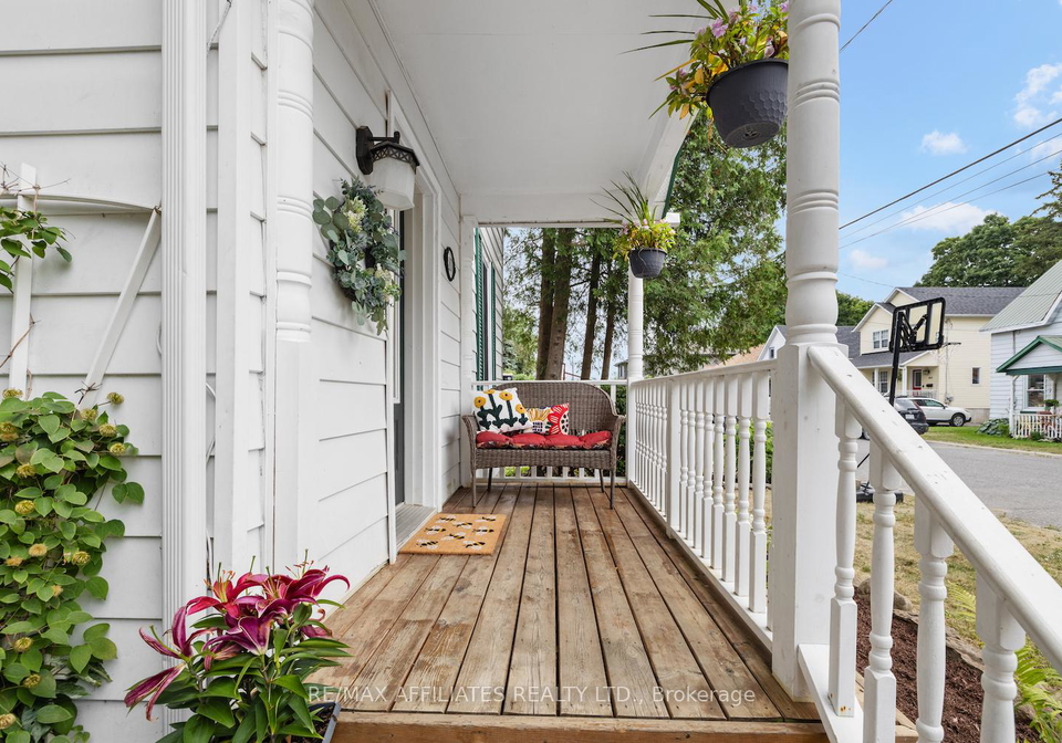157-king-street-carleton-place-ontario-x12321114