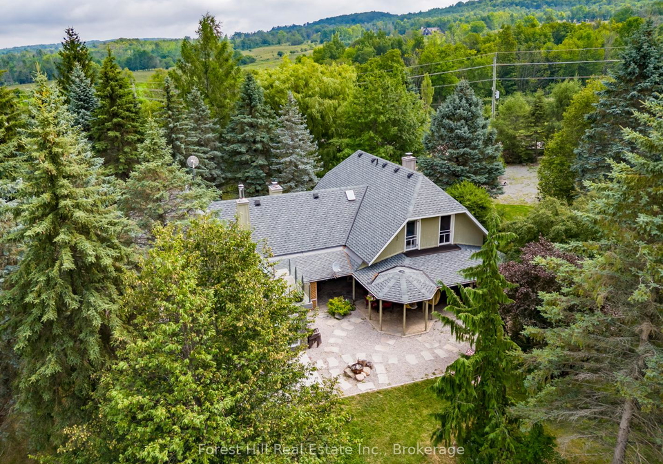 495688-2-grey-road-blue-mountains-ontario-x12321392